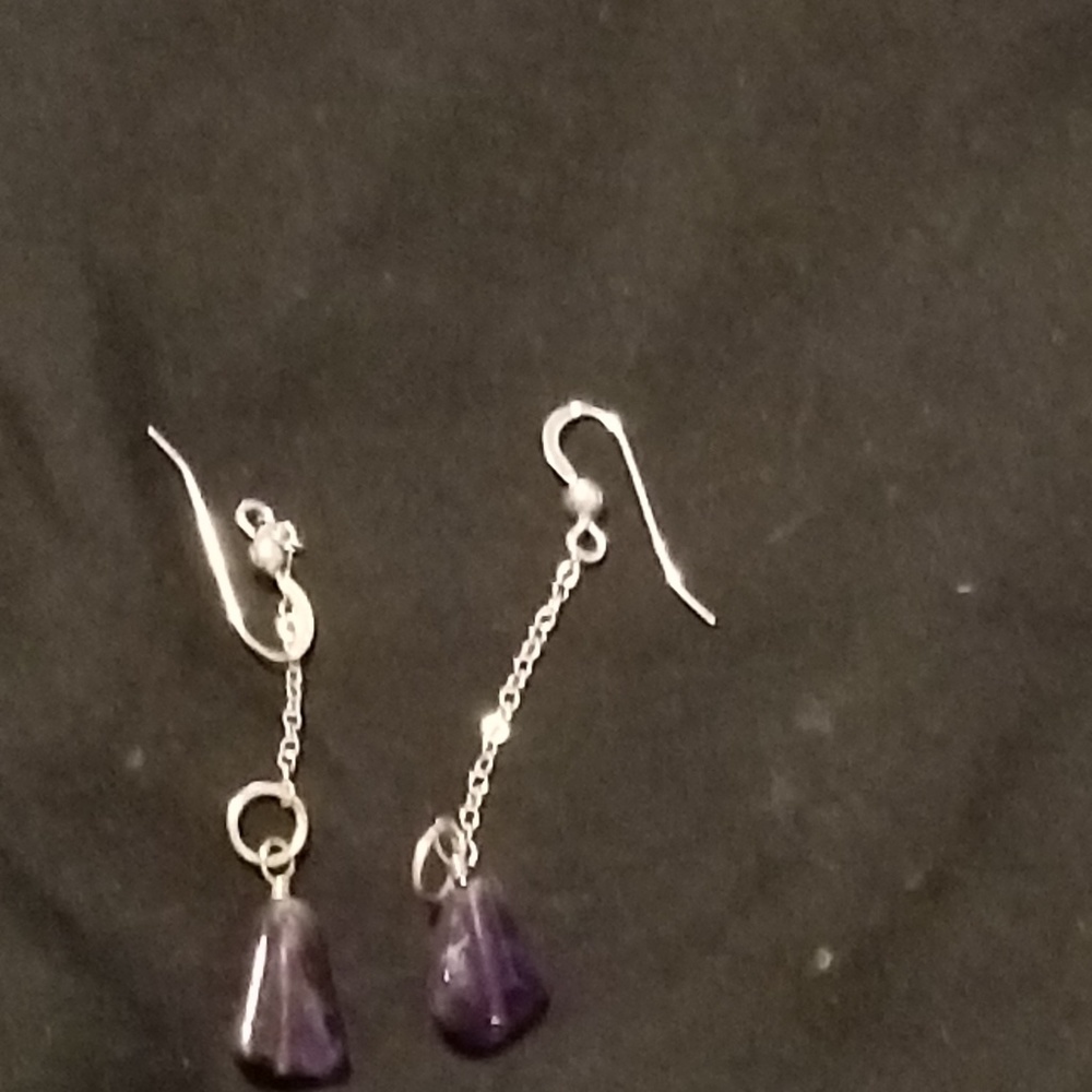 PAIR OF BEAUTIFUL JADE EARRINGS